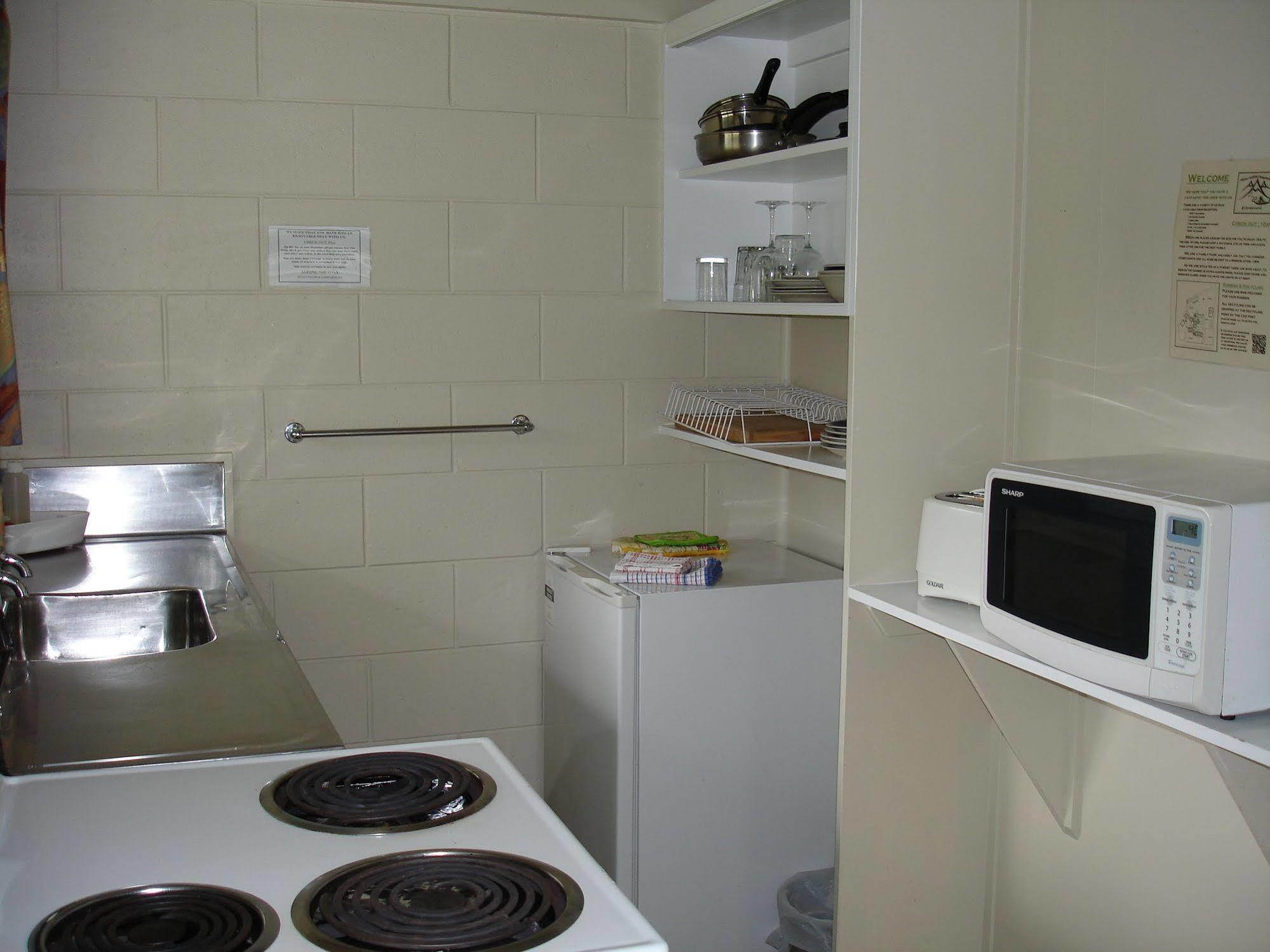 Alpine Holiday Apartments & Campground Hanmer Springs Eksteriør bilde